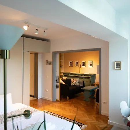 The Bridge Daire Bükreş