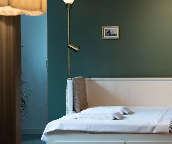 The Bridge * 布加勒斯特