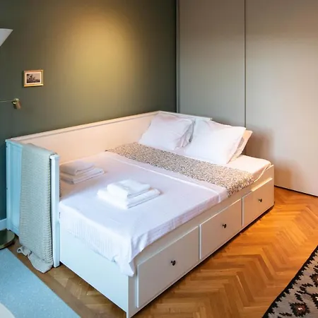 The Bridge * 布加勒斯特